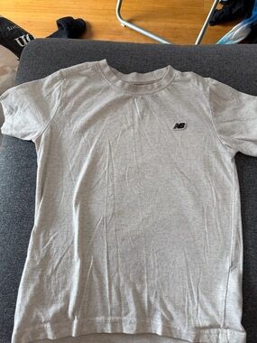 Boy’s new balance tee